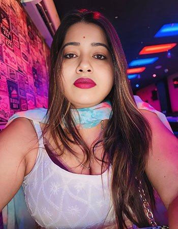 Call Girls in Akbarpur