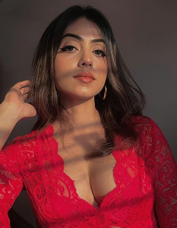 Call Girls in Akbarpur