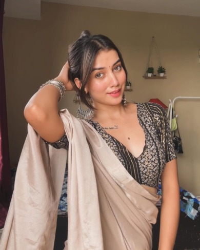 Call Girls in Akbarpur